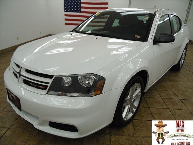 Dodge : Avenger SE SE 3.6L 3.6 liter V6 DOHC engine 4 Doors 4-wheel ABS brakes Air conditioning