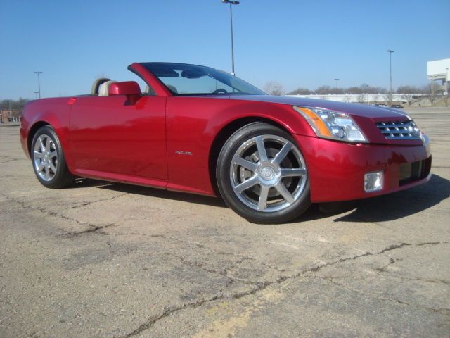 Cadillac : XLR 2dr Converti One owner, Low miles, Showroom Quality