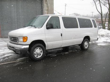 2005 Ford E-350 Super Duty XLT Floral Park, NY