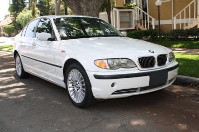 BMW 330Xi White Sedan