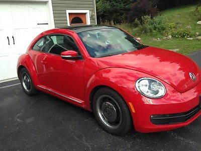 Volkswagen : Beetle-New Coupe 2-dr 2012 volkswagen beetle 2.5 l automatic heated seats sunroof touch screen radio