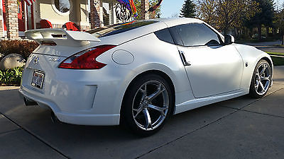 Nissan : 370Z Nismo Immaculate Certified Pre-Owned 2011 Nissan 370z Nismo with cold air intake.