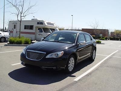 Chrysler : 200 Series 200 LIMITED 2013 chrysler 200 limited 19 k miles heated leather sunroof all power options
