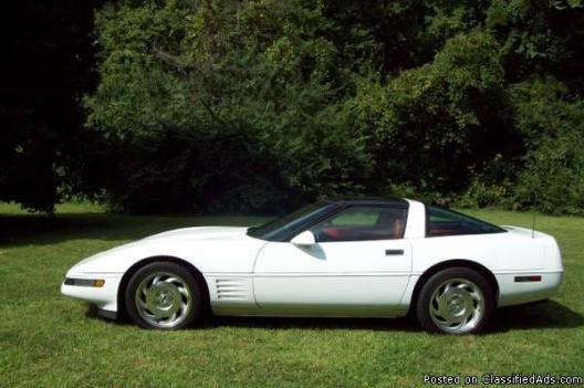 1994 CHEVY CORVETTE VERY CLEAN RUNS AN DRIVES GREAT RED LEATHER 90K MILES