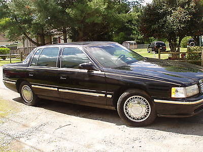 Cadillac : DeVille d'Elegance Sedan 4-Door 1999 cadillac deville d elegance sedan 4 door 4.6 l