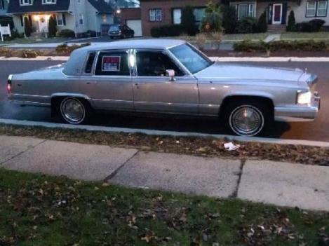 1992 Cadillac Brougham for: $9999