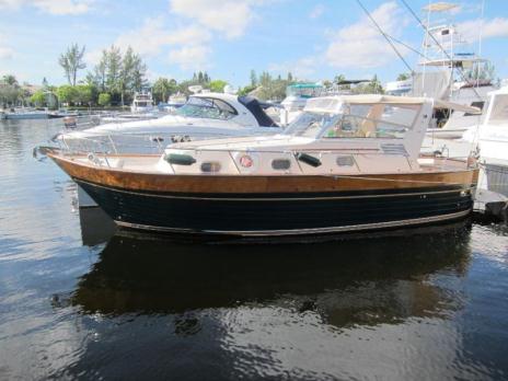 2001 APREAMARE 33' PICNIC BOAT by owner