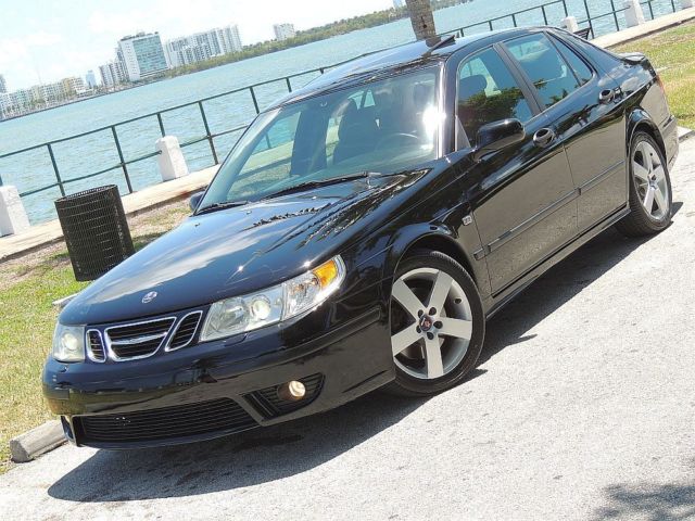 Saab : 9-5 AERO LOW MI! 2 k service just done very low miles clean carfax non smoker runs strong