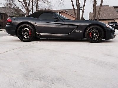 Dodge : Viper SRT10 2006 srt viper over 100 k invested rare 1 year color