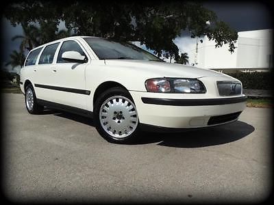 Volvo : V70 2.4T FLORIDA, 2 OWNER, LOW MILES NO WINTERS, WHITE/TAN, 3RD ROW - NONE NICER!!!