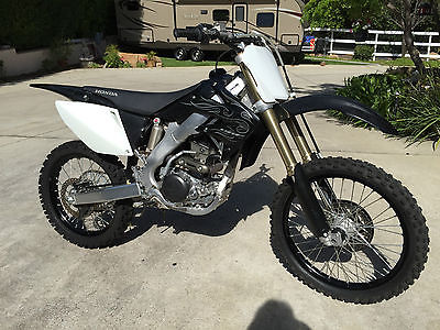 Honda : CRF 2008 honda crf 250 r special edition only 500 made that year