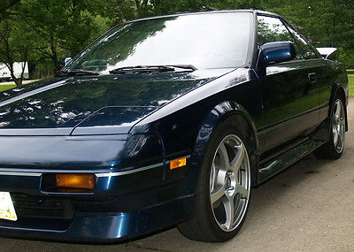 Toyota : MR2 T Tops Toyota MR2 1989  T Tops Original except CD player and 17