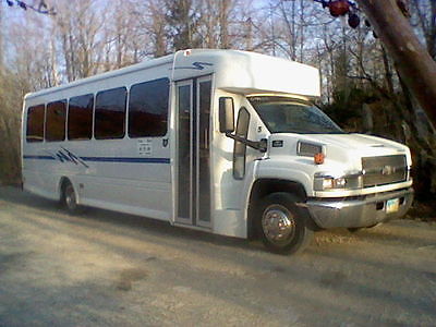 Chevrolet : Other Limousine 26 Passenger Bus Limousine 26 Passenger Bus