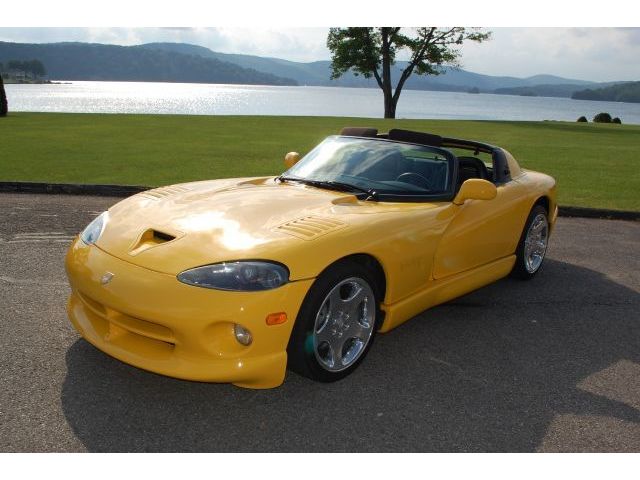 Dodge : Viper RT/10 2dr Ro RT/10 2dr  Manual Convertible YELLOW STUNNING ONLY 16K MILES JUST INSPECTED NICE