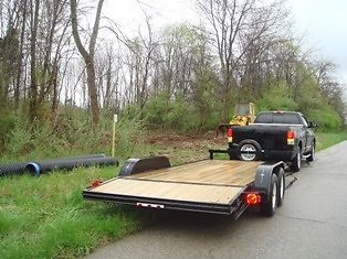 2015 FLATBED TRAILER - 18 FOOT BEAVERTAIL W/RAMPS - LIKE NEW CONDITION