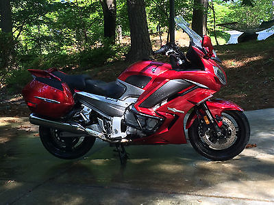 Yamaha : FJR 2014 fjr 1300 es only 3 500 miles y e s to august 2019