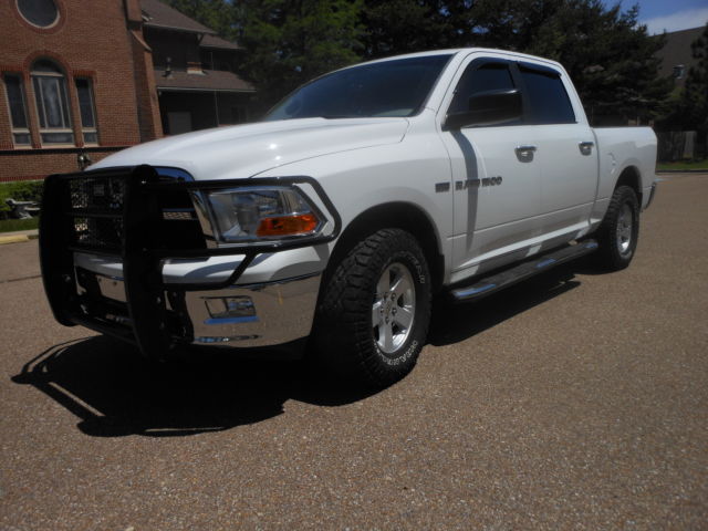 Ram : 1500 4WD Crew Cab 2011 ram 1500 4 x 4 crewcab slt hemi mint condition