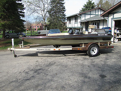 1981 Ranger 235V 16 Ft Bass Boat W/Ranger Trailer Well cared for. Serviced