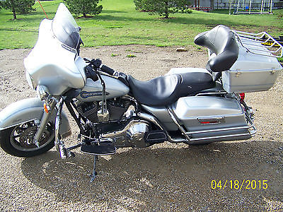Harley-Davidson : Touring 2006 harleydavidson flhtci silver great condition touring includes trailer