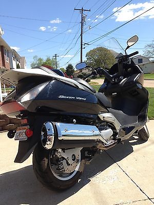 Honda : Other Up for sale is a 2011 honda silverwing 600 scooter. It only has 313 miles on it.