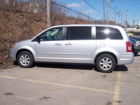 2010 Chrysler Town & Country New LX Milwaukee, WI