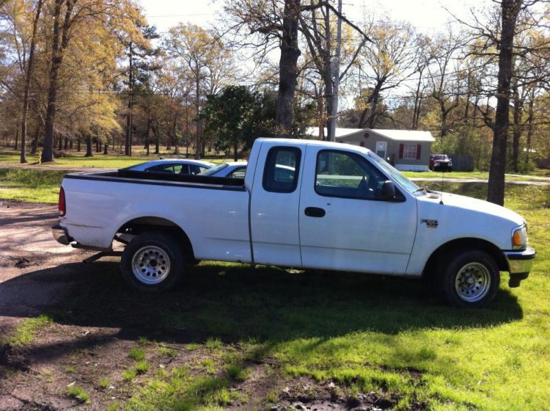 1998 Ford F150 Ext Cab  107500 mi