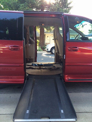 Dodge : Grand Caravan SE Dodge Caravan Activan by Ricon (Wheelchair Van)