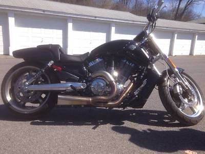 Harley-Davidson : VRSC Custom Tuned Harley VRod Muscle - Black w. Perfomance Tune and Vance & Hines