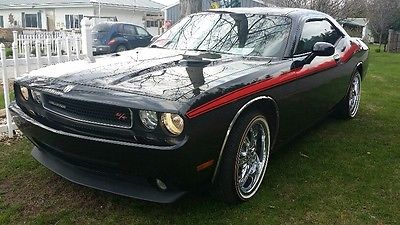 Dodge : Challenger RT with HEMI One owner, clean, cold air system, and after market exhaust system