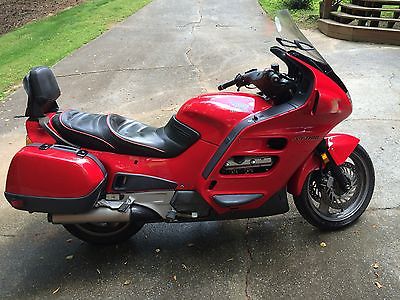 Honda : Other 1997 honda st 1100 motorcycle hot red 31 k miles excellent