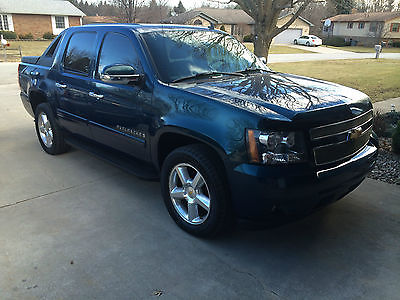 Chevrolet : Avalanche LT 2007 chevrolet avalanche lt 4 wd 4 door crew cab very nice