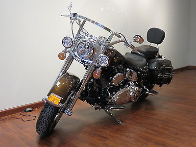Harley-Davidson : Softail 2013 heritage softail classic anniversary only 1 mile