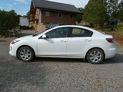 Mazda : Mazda3 isport EXCELLENT CONDITION! 2013 mazda isport sedan. ONLY 4776 MILES!