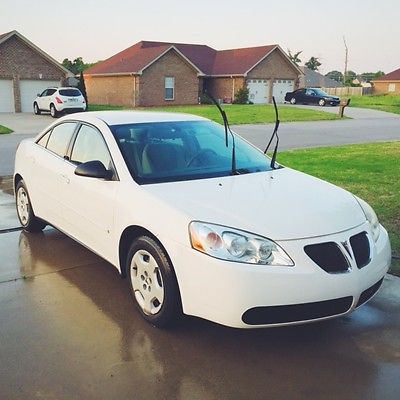 Pontiac : G6 Cloth Pontiac G6 4 Door Sedan 2007 4Cyl 2.4L  White - One Owner LOOK LOOK