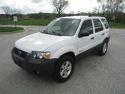 Ford : Escape HYBRID 4X4 2006 ford escape 4 x 4 hybrid one owner no accidents runs drives looks outstanding