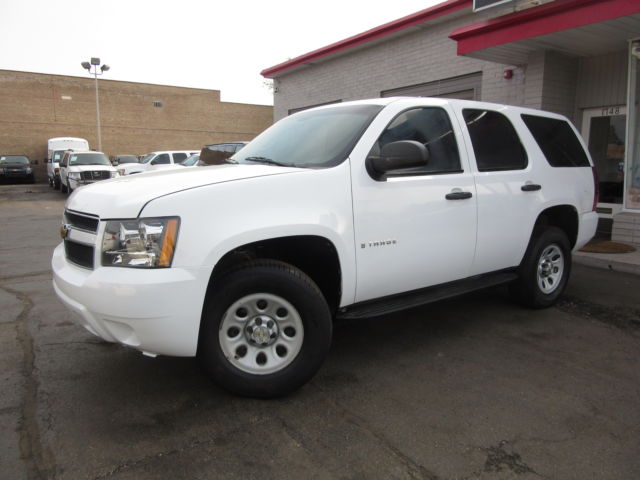 Chevrolet : Tahoe 4WD 4dr 1500 White 4X4 LS 61k Miles 6 Pass Tow Pkg  Boards Ex Govt  Well Maintained