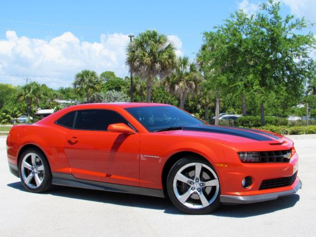 Chevrolet : Camaro 2SS 2011 chevrolet camaro 2 ss coupe 6.2 liter v 8 6 spd automatic low miles like new