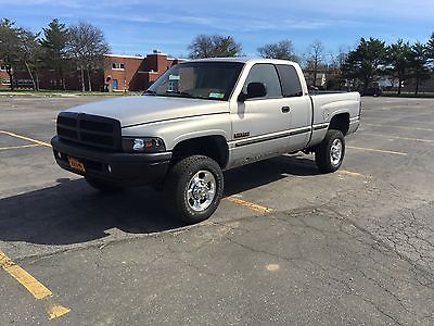 Dodge : Ram 2500 Slt 98 dodge ram 2500 24 v diesel ext cab 5 speed manual 6 bed