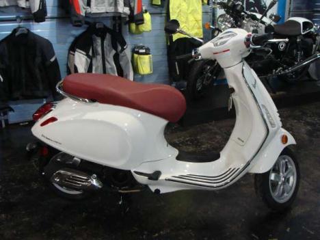 2015  Vespa  Primavera 150 i.e.