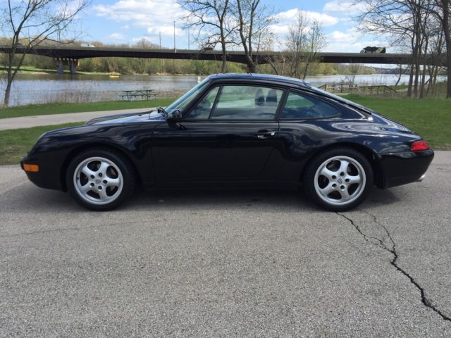 Porsche : 911 2dr Cpe Carr Low mileage.... Outstanding Black on Black all original 993 Coupe