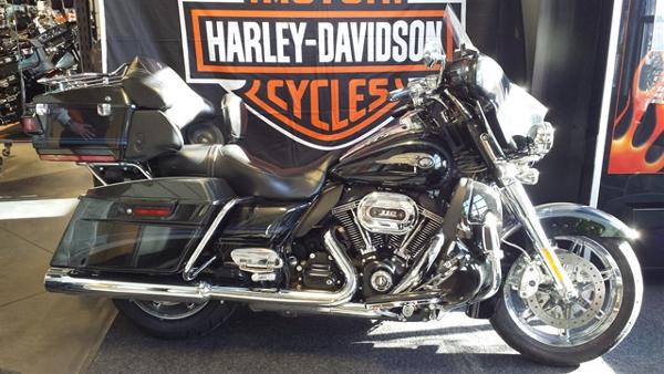 2013  Harley-Davidson  CVO Ultra Classic Electra Glide 110th Anniversary Edition