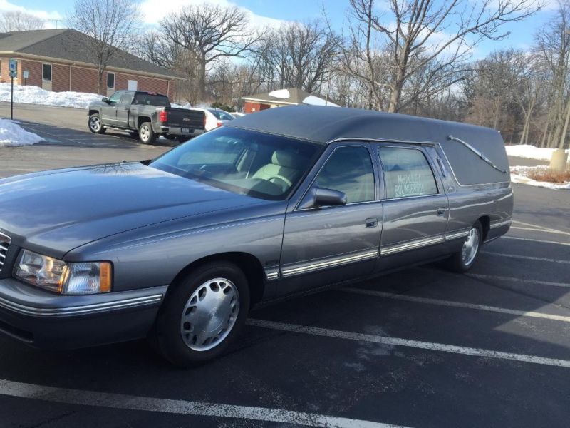 1997 Cadillac DeVille Ultimate Hearse w/Extension Table/Gray