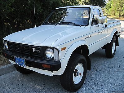 Toyota : Tacoma . 1981 survivor toyota 4 x 4 shortbed pickup original paint 79 80 82 83 84
