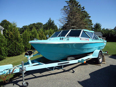 ANTIQUE UNIQUE 1971 CARAVELLE 16.9 FT RUNABOUT WITH MATCHING TRAILER