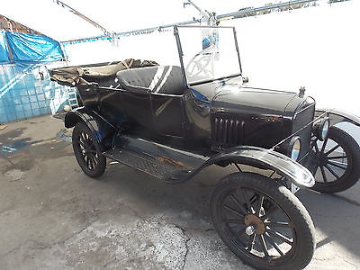Ford : Model T Leather 4 door touring