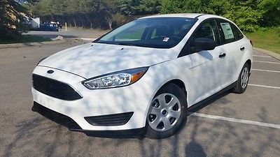 Ford : Focus S 2015 s