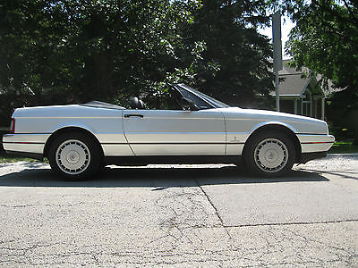Cadillac : Allante 2 seat convertible 1991 cadillac allante convertible 4.5 ltr v 8 pearl white charcoal leather 66 000