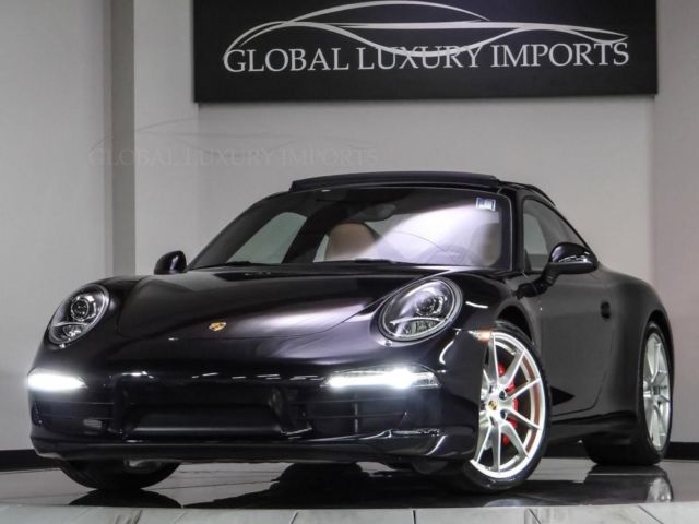 Porsche : 911 Carrera S Carrera S Coupe Grille color: black Exhaust tip color: stainless-steel low fuel