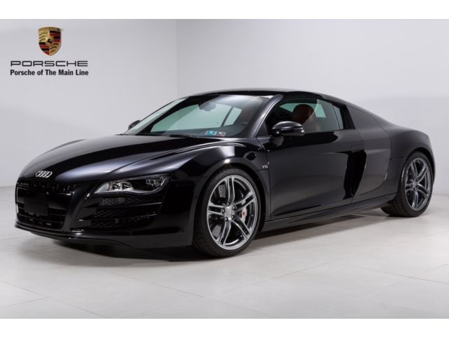 Audi : R8 5.2 5.2 manual coupe 5.2 l navigation w audi music interface enhanced leather package