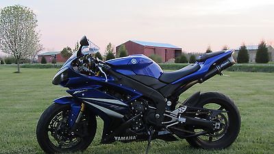Yamaha : YZF-R 2007 yamaha yzf r 1 3400 miles blue black white one owner